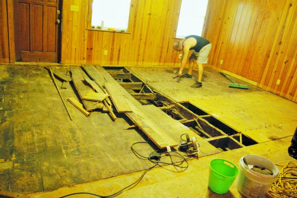 Subfloor Demolition in Savannah